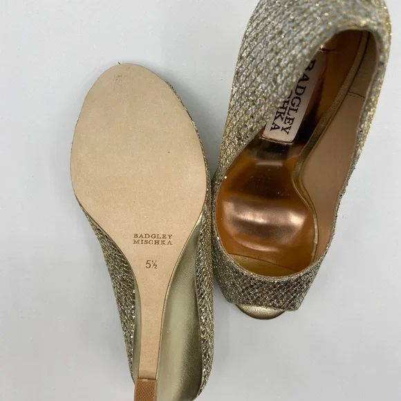 Badgley Mischka Gold Glitter Peep Toe Wedge Shoes Size 5.5